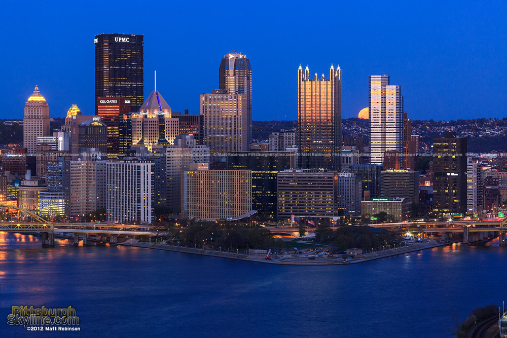 Pittsburgh moonrise from the West End Elliot Overlook