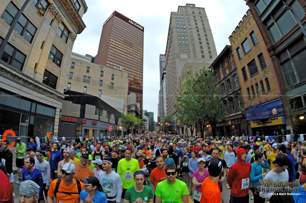 Liberty Avenue just before the start of the Pittsburgh Marathon