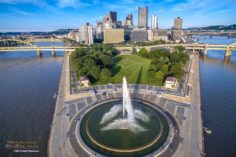 The fountain and downtown Pittsburgh aerial 2015