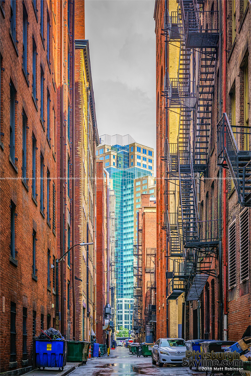 Pittsburgh alleyway